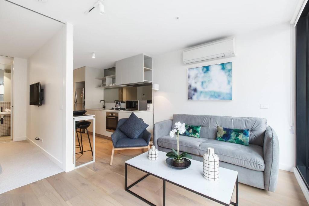 South Melbourne Apartment | South Melbourne Hidden Gem near Albert Park Lake