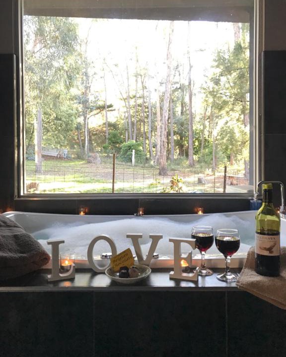 Hepburn House | Spa Suites at RAVEN