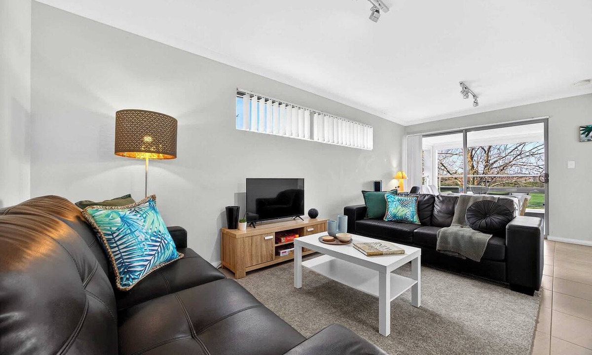 Rockingham Apartment | Spacious 2-Bed Unit Next to Gardens with AC