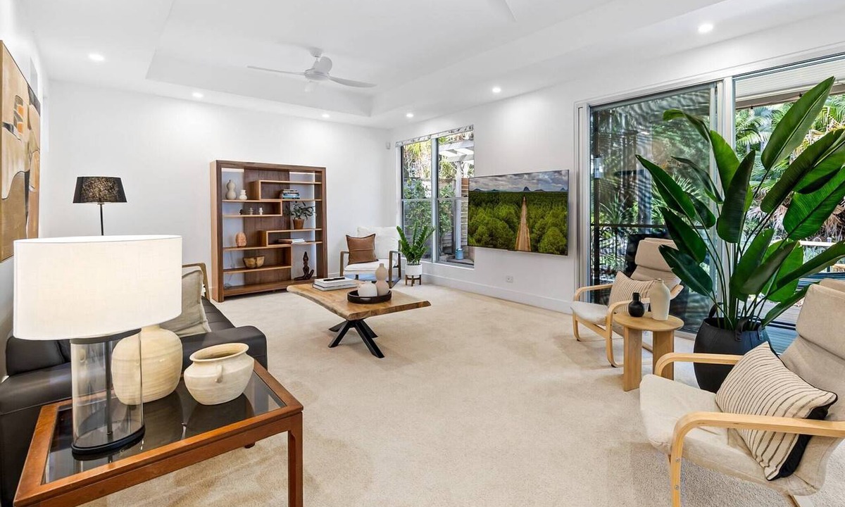 Alexandra Headland Apartment | Spacious 3-Bed Home with Patio Near Beach