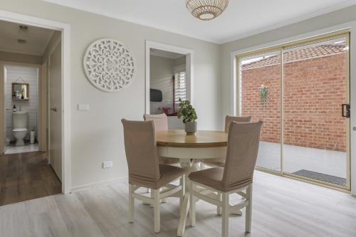 Preston House | Spacious 3-Bed Home with Garden in Preston