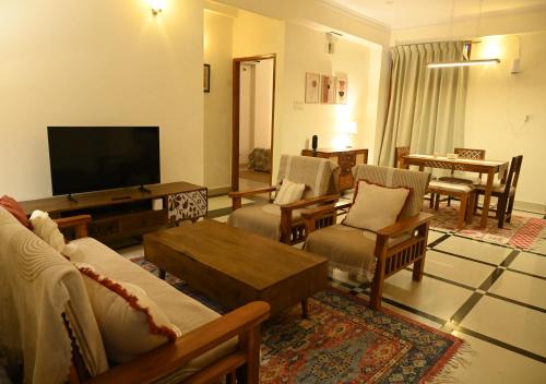 Varanasi Apartment | Spacious 3BHK with Lift and Free Parking