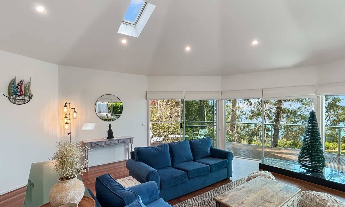 Long Beach House | Spacious 4-Bed Home with Coastal Charm