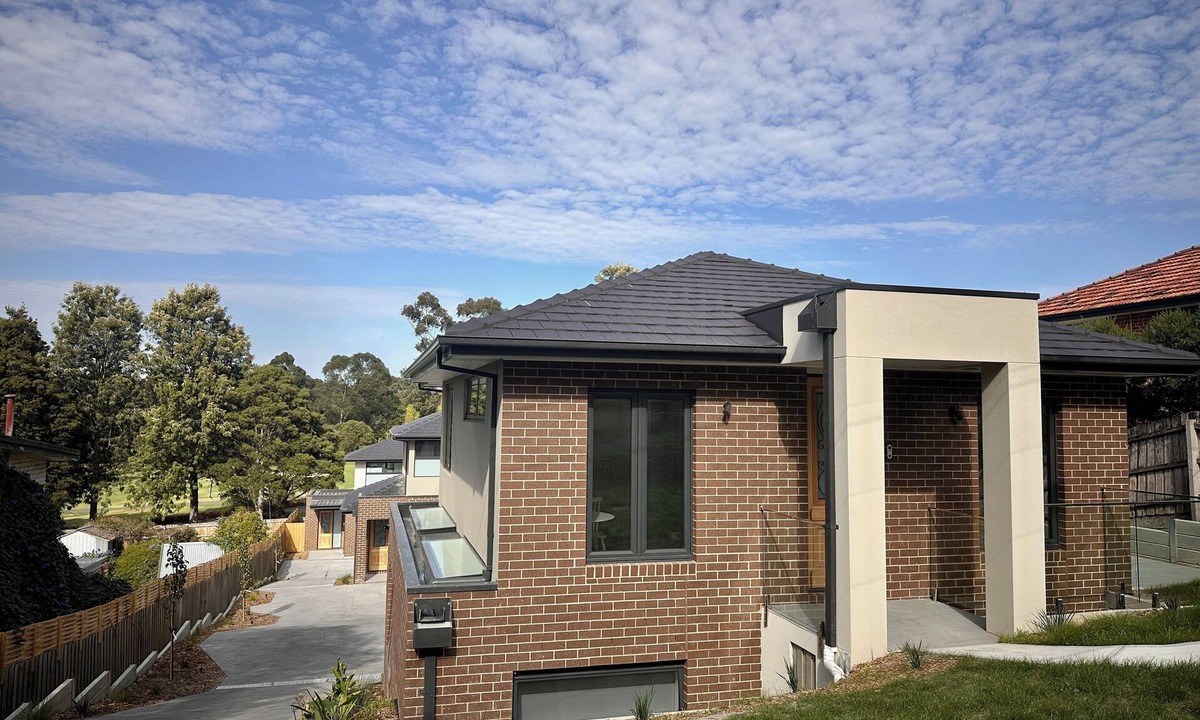 Box Hill South House | Spacious 5 Bedroom Stay by Golf Course