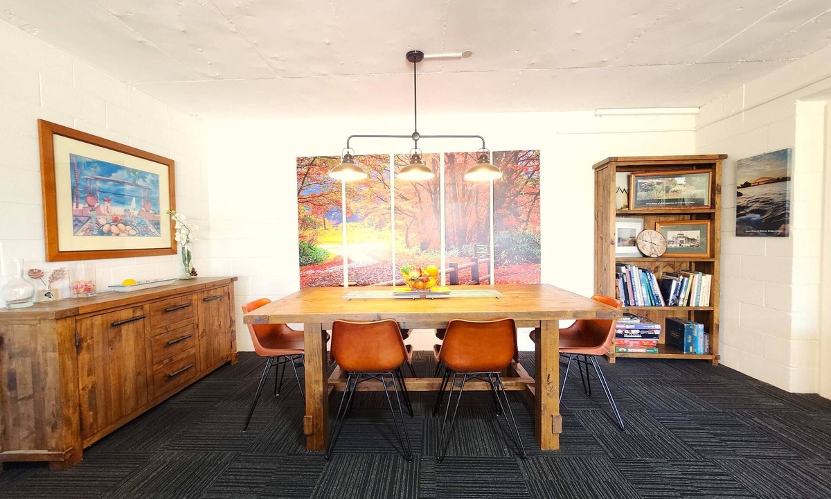 Highett House | Spacious Aloha Suite w/Full Kitchen, Golf Nearby