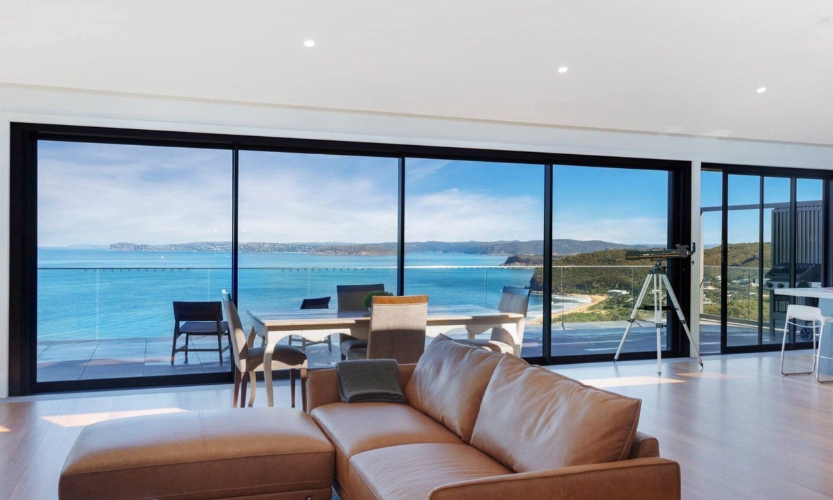 Killcare Heights House | Spectacular Ocean Views by HolidayCo.