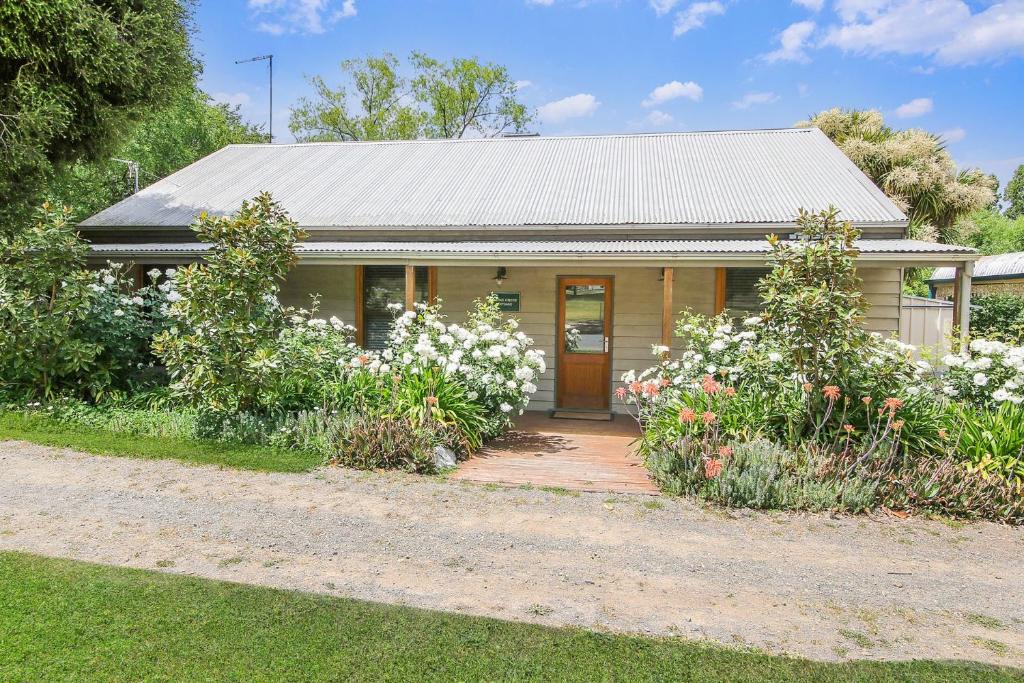 Beechworth House | Spring Creek Cottage