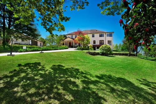 Leura House | St Raphael