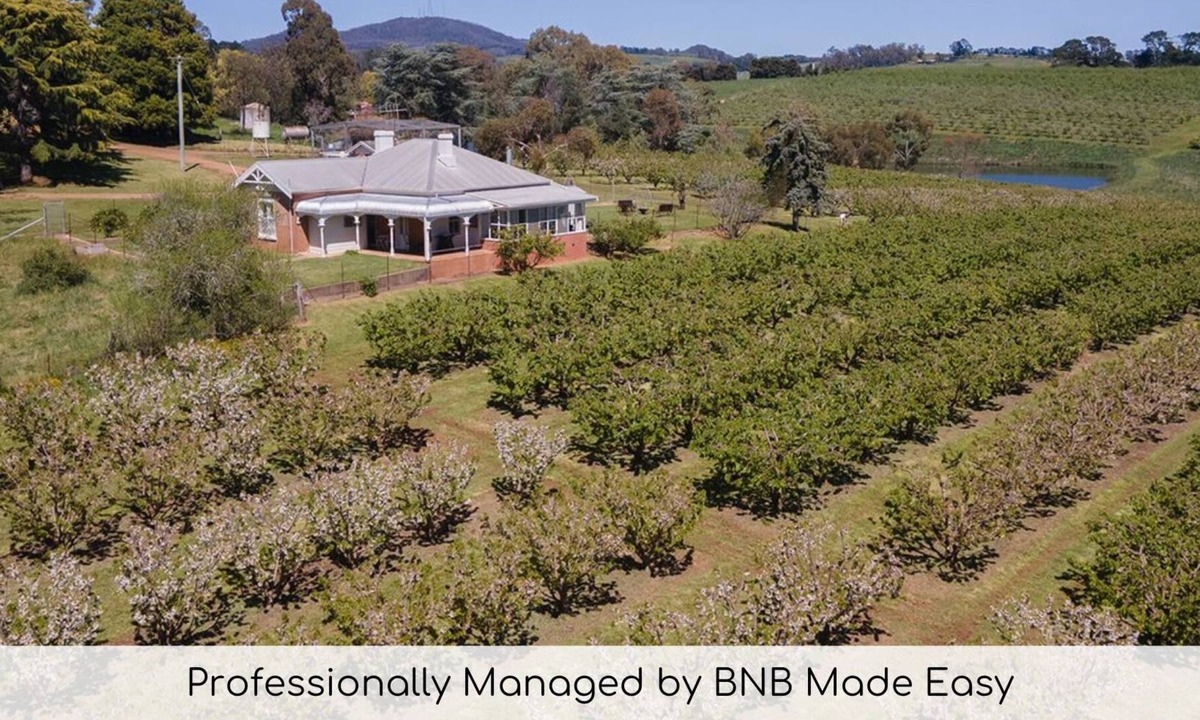 Canobolas House | Stanford House - Unique Farm Stay, Stunning Views!