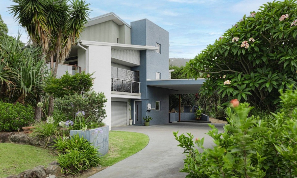 Coffs Harbour House | Station on Pearce – Spacious, Pet-Friendly Coastal Stay