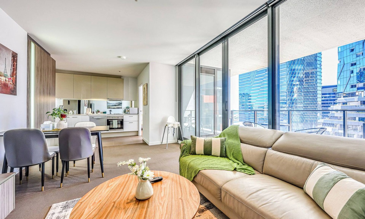 Melbourne Central Business District Apartment | StayAU Leisure 2BR Modern CBD Apt