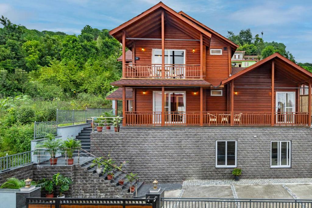 Sidhpur Villa | StayVista at Villa Vivendi - 4 BR villa in Dharamshala