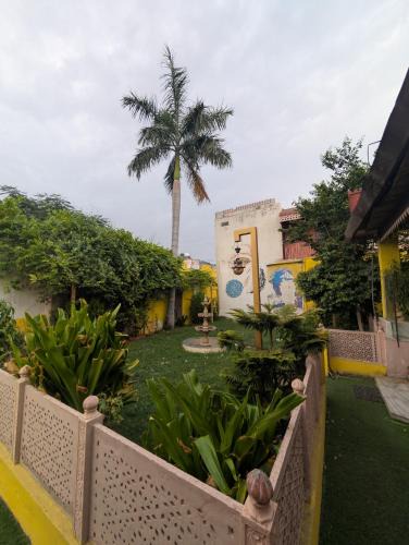 Pink City Hotel | Stephels Hostel