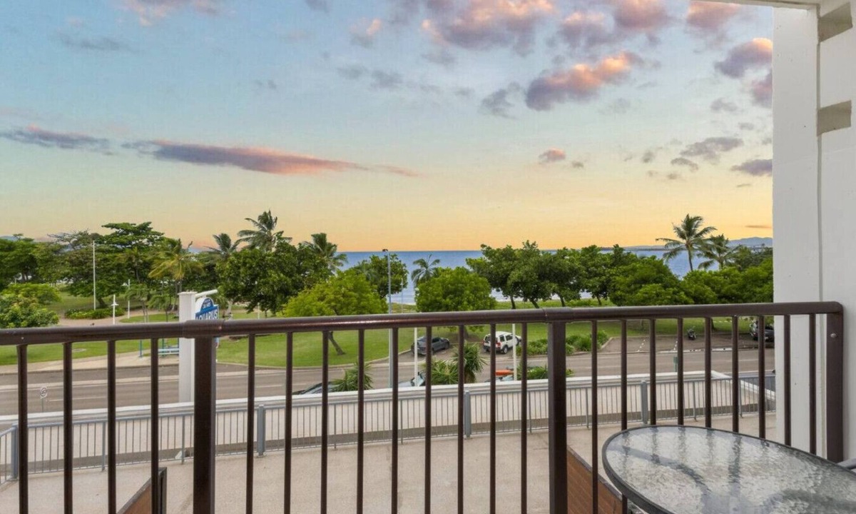 North Ward House | Studio 202 - Prime Location