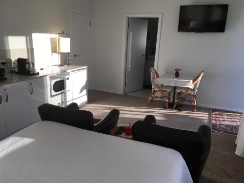 Echunga Bed & Breakfast | STUDIO ECHUNGA Adelaide Hills