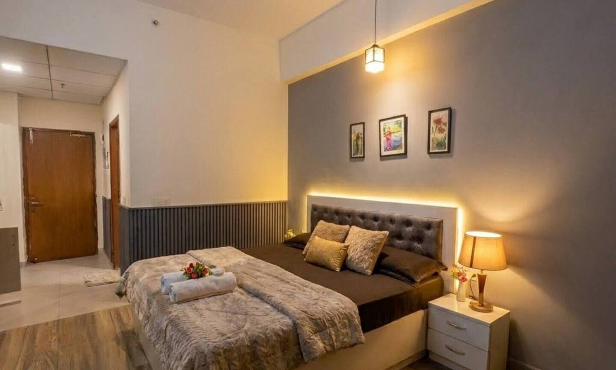Greater Noida Apartment | Studio Serene | by Voyzen Privé