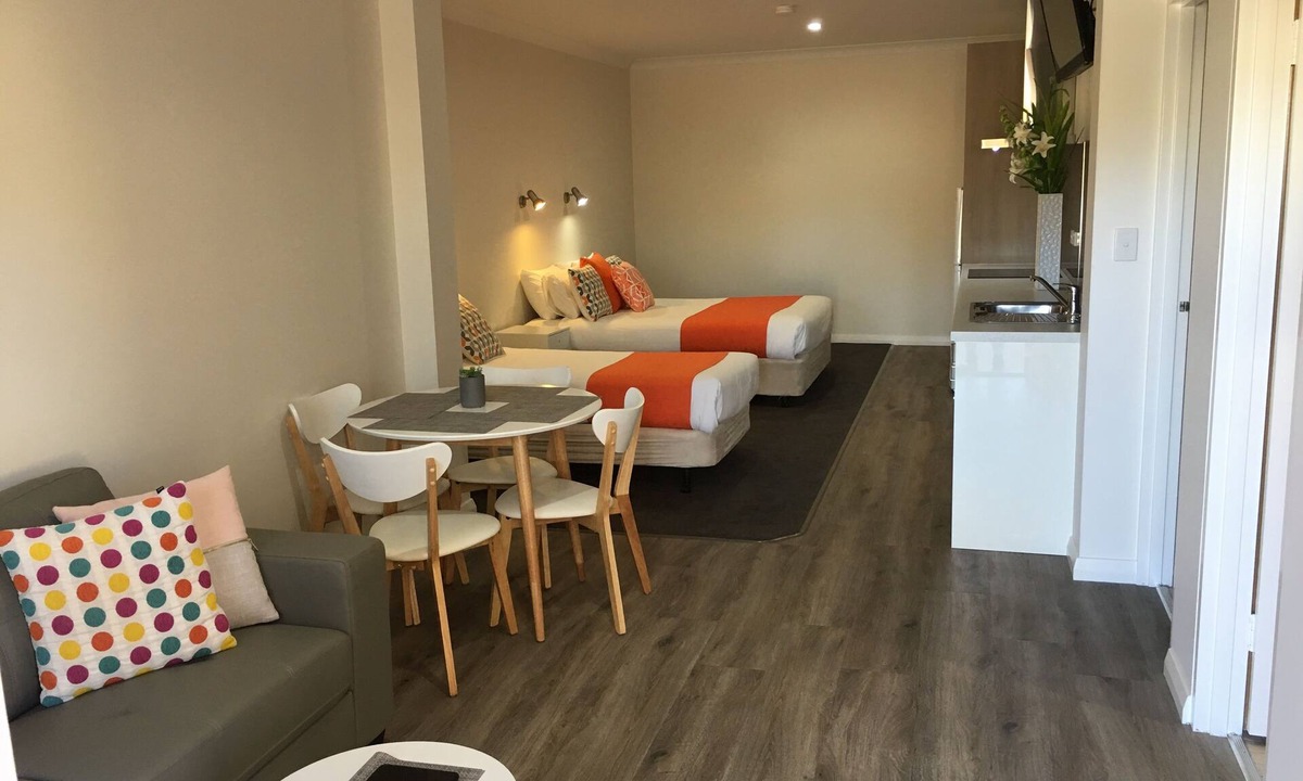Broken Hill Hotel | Sturt Motel