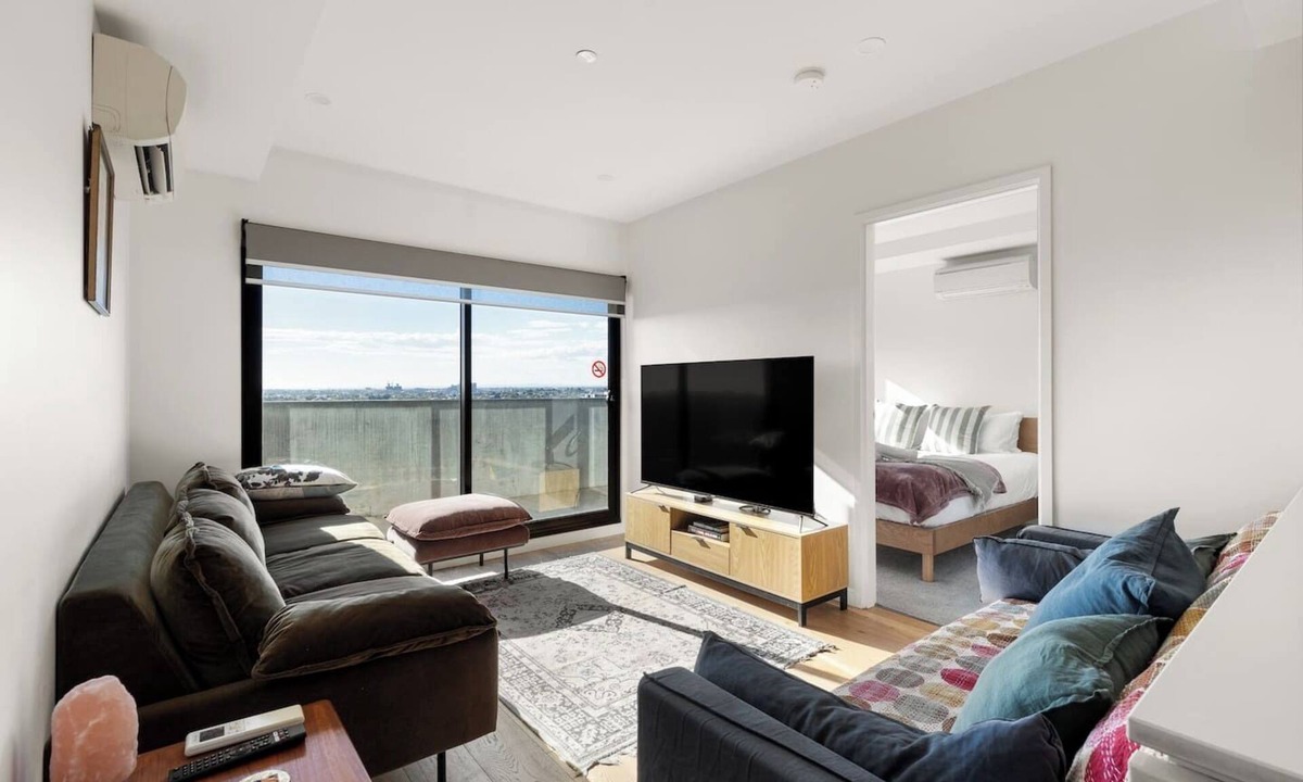 Preston Apartment | Stylish 2-Bedroom Preston Apartment Near Transport