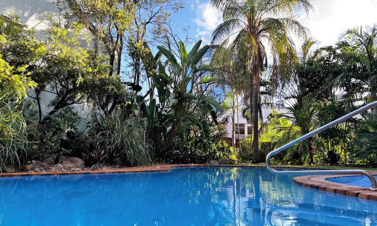 Spring Hill Apartment | Stylish 2-Level Loft, AC, Parking, Walk CBD & Fortitude Valley