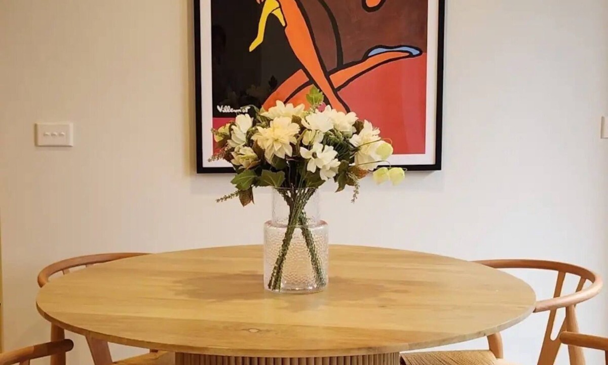 Braddon Apartment | Stylish Central Braddon Stay