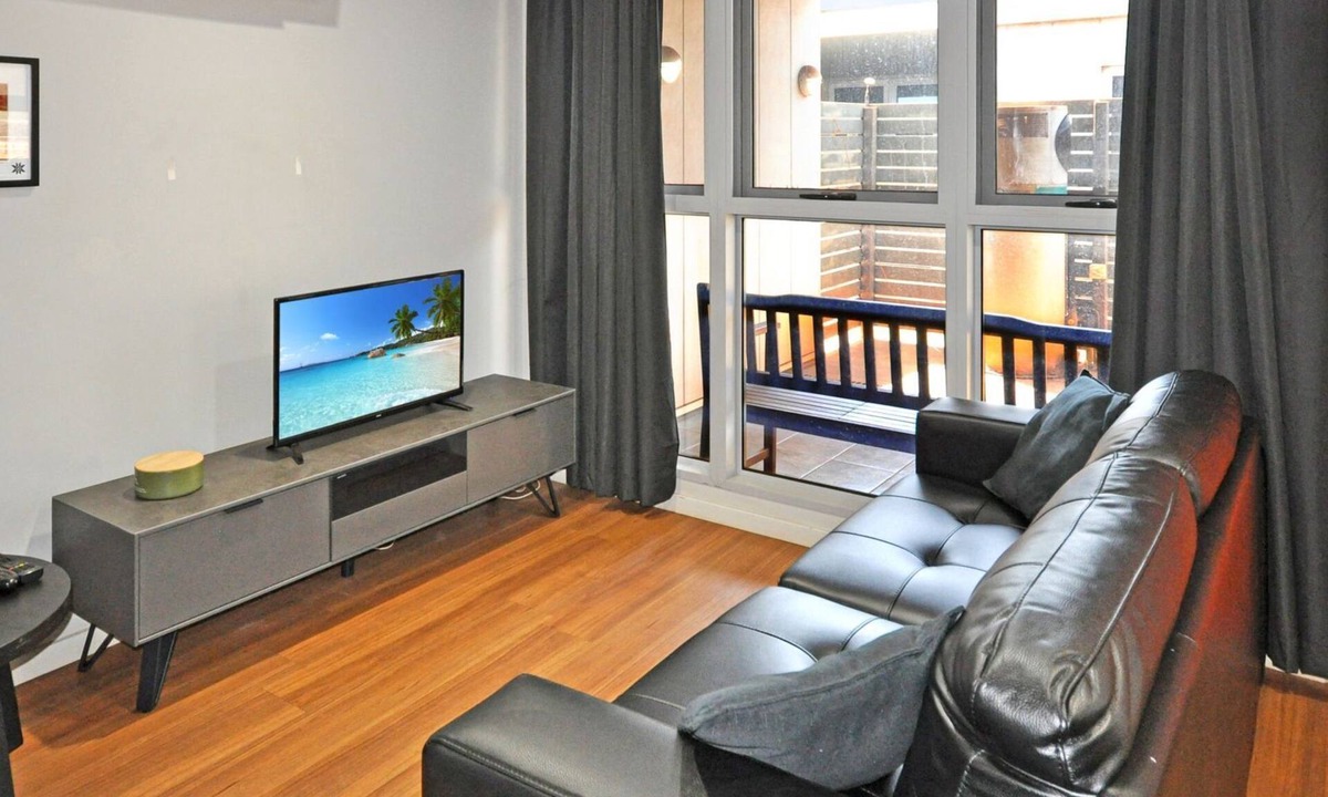 Port Hedland Ski Chalet | Stylish Studio 1x1 Walk to CBD