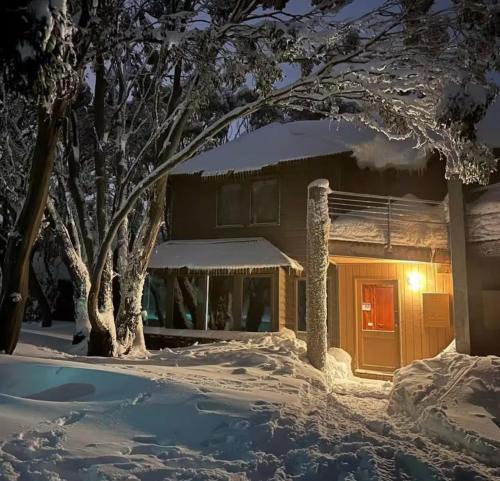 Hotham Heights Ski Chalet | Sun Apartments