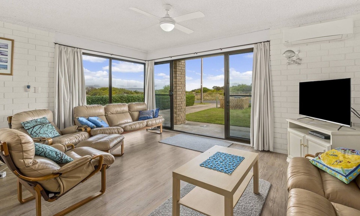Silver Sands Apartment | Sun & Surf Aldinga Beach Apartment