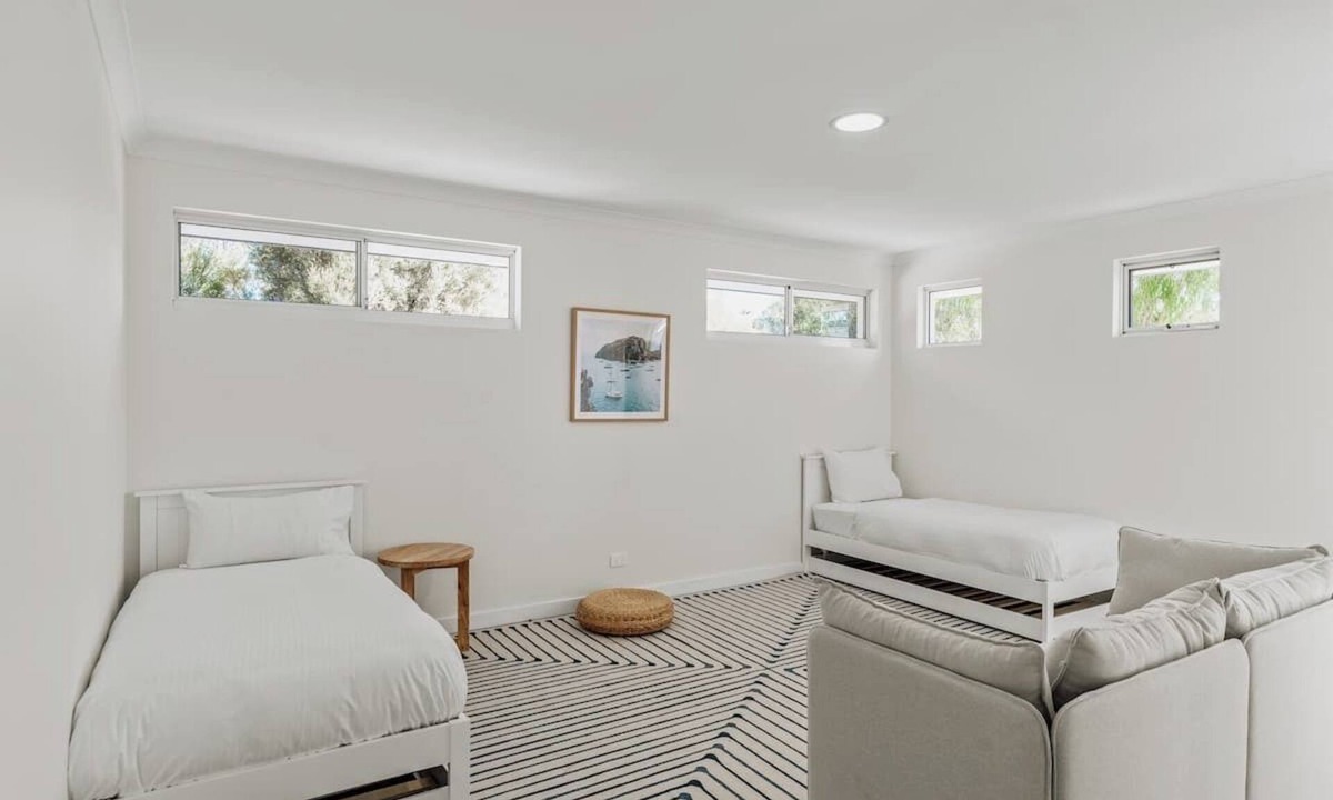 Quindalup House | Sundrift: Tranquil Retreat with Spectacular Views