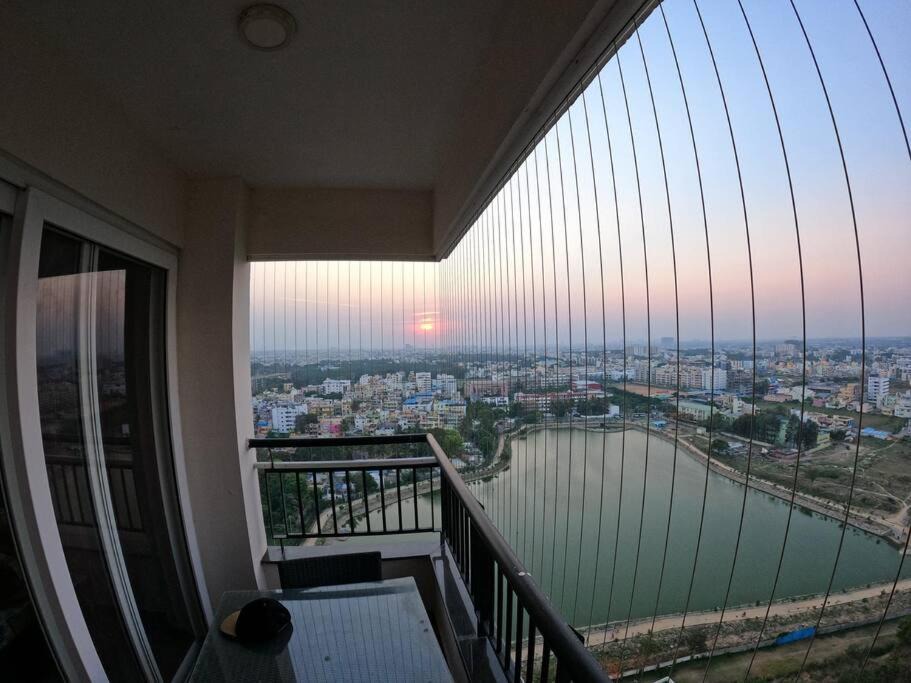 Agara Apartment | Sunset+Lakeview-3BHK20Flr-Family