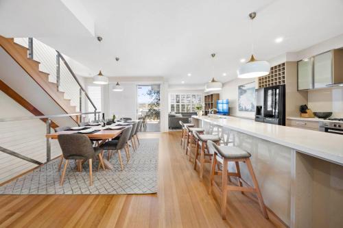 Safety Beach House | Sunsets On Spinnaker