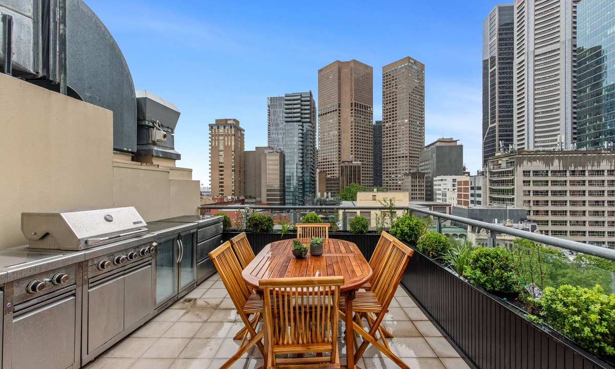 Chinatown Apartment | Superb 1-Bed CBD Pad with Private BBQ Area