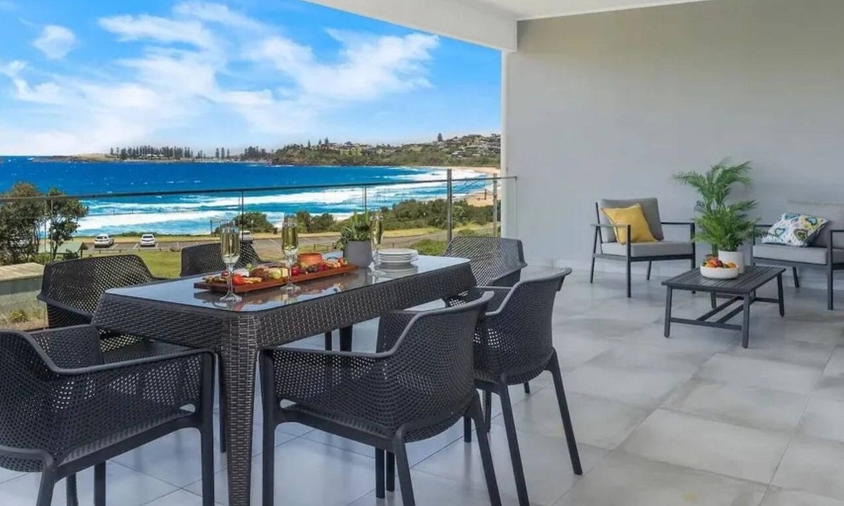 Bombo House | Surf Views on Northpoint — Stay 3 Pay 2