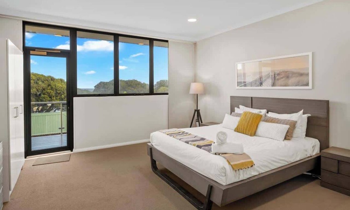 Yallingup Apartment | Surfside 3A Vibrant Yallingup Beachfront Living