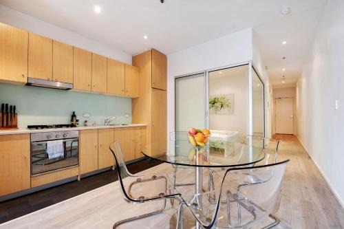 Adelaide Central Business District Apartment | Swainson on Bent