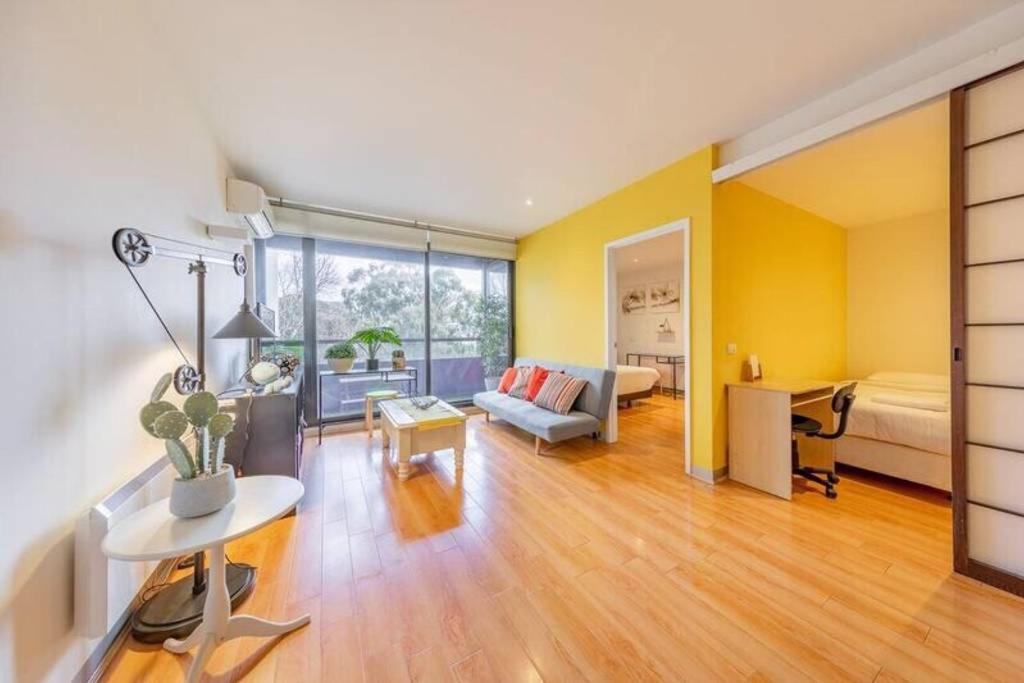 Carlton South Apartment | Swanston St Apt UniMelb