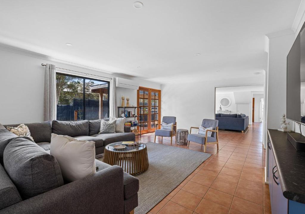 Inverloch House | Tempting Tamara