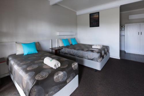 Broken Hill Hotel | The Argent Motel