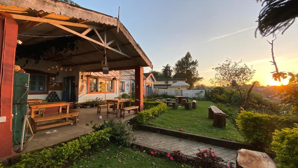 Coonoor Hostel | The Birdhouse Backpackers Hostel