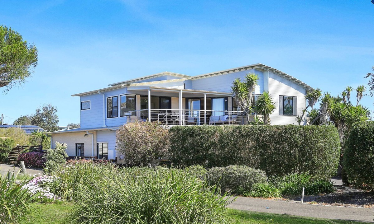 Culburra Beach House | The Break – space, comfort and seaside fun