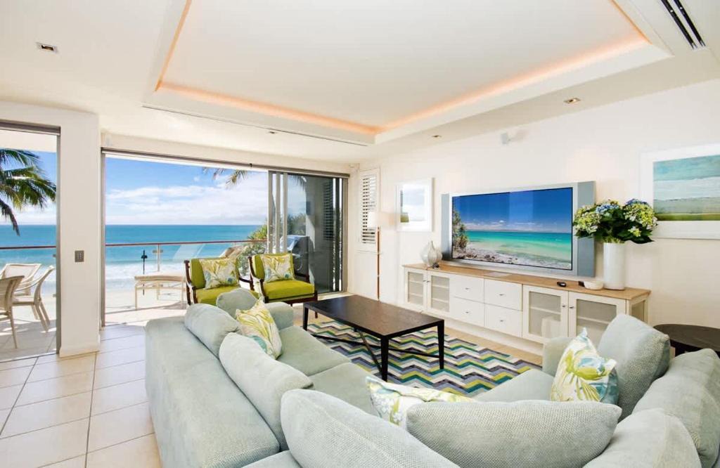 Noosa Heads Apartment | The Breakers 4 Oceanfront Bliss