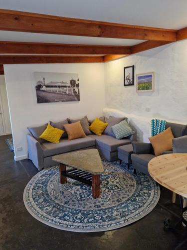 Mintaro Apartment | The Bullock & Bridle Retreat at 62
