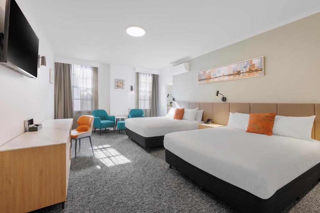 Adelaide Central Business District Hotel | The Chancellor on Currie