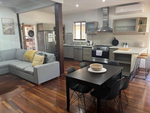 Coolbellup House | The Cooby
