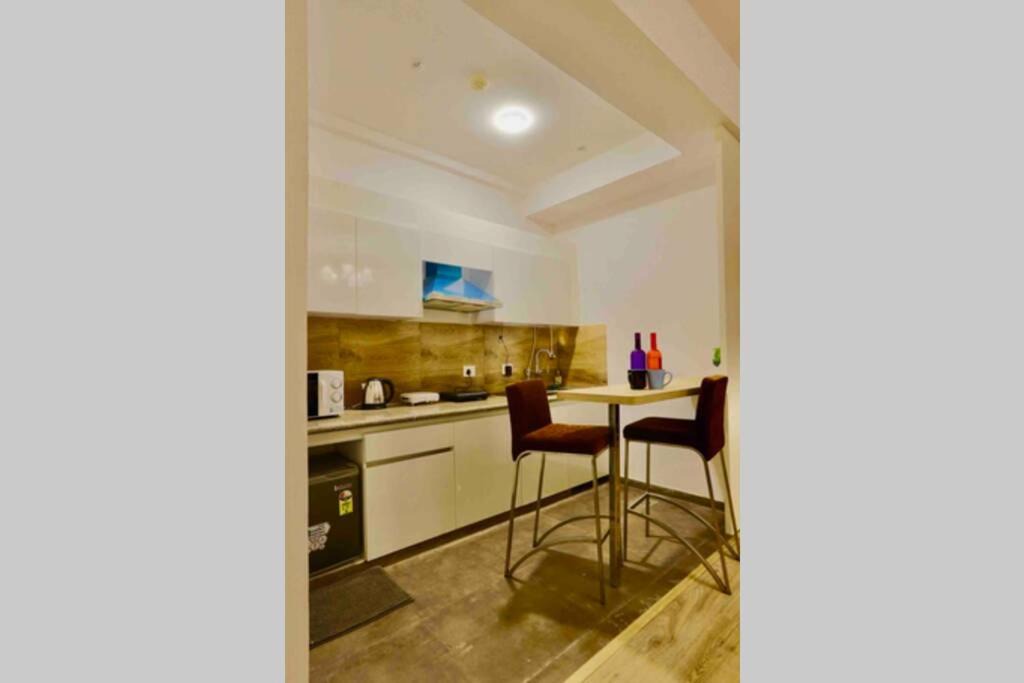 Noida Apartment | The Groovy Square near India Expo Mart