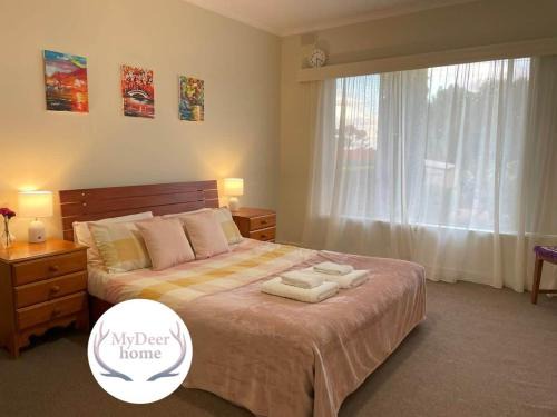 Berri House | The Hidden Gem Exquisite 3BR Retreat in Berri