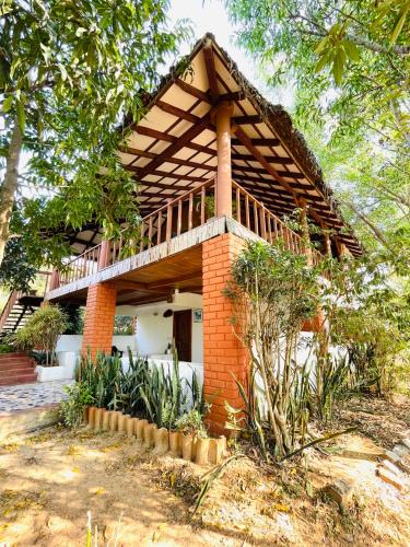 Hosur Hotel | The Hideaway Hosur by evaddo