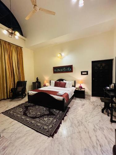 Gomti Nagar Hotel | The Regalis Villa