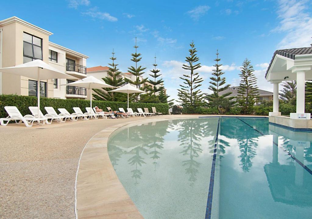 Yamba Apartment | The Sands 2/20 Pacific Parade Opposite beach plus Air