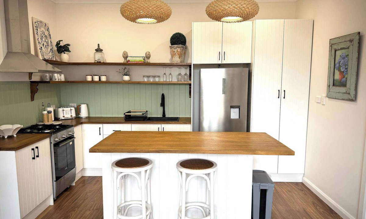 Orange East Apartment | The Summer Cottage - Slow Living