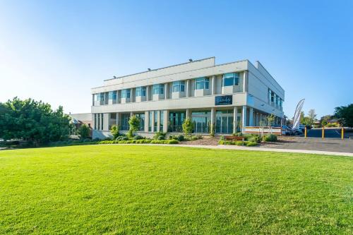 Modbury Hotel | The Tea Tree